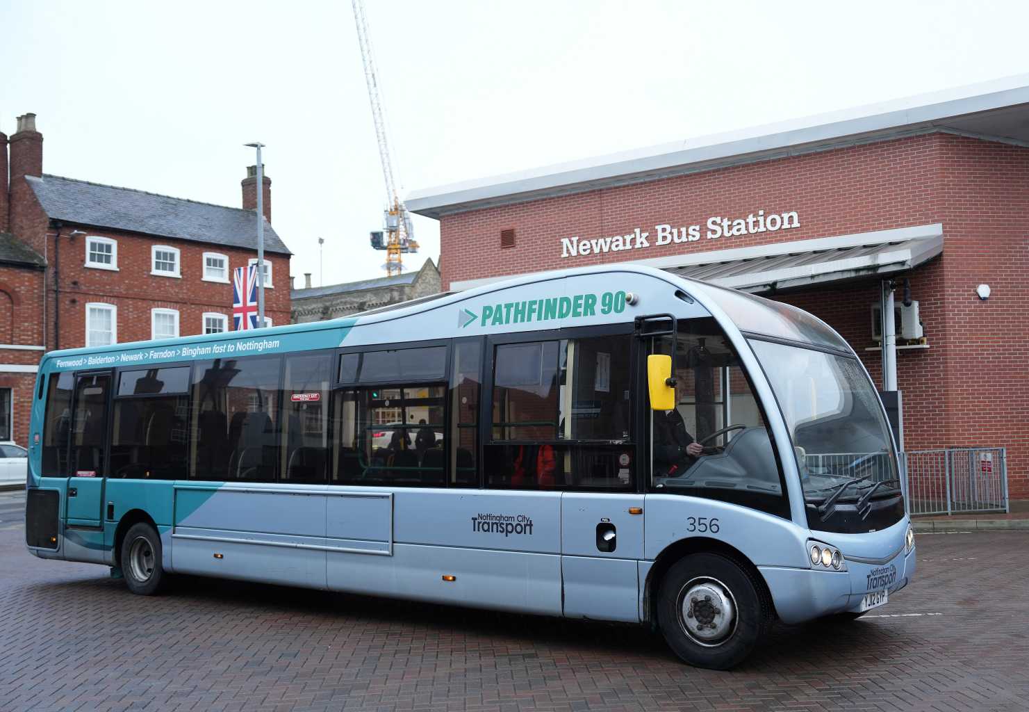 Pathfinder Bus in Newark